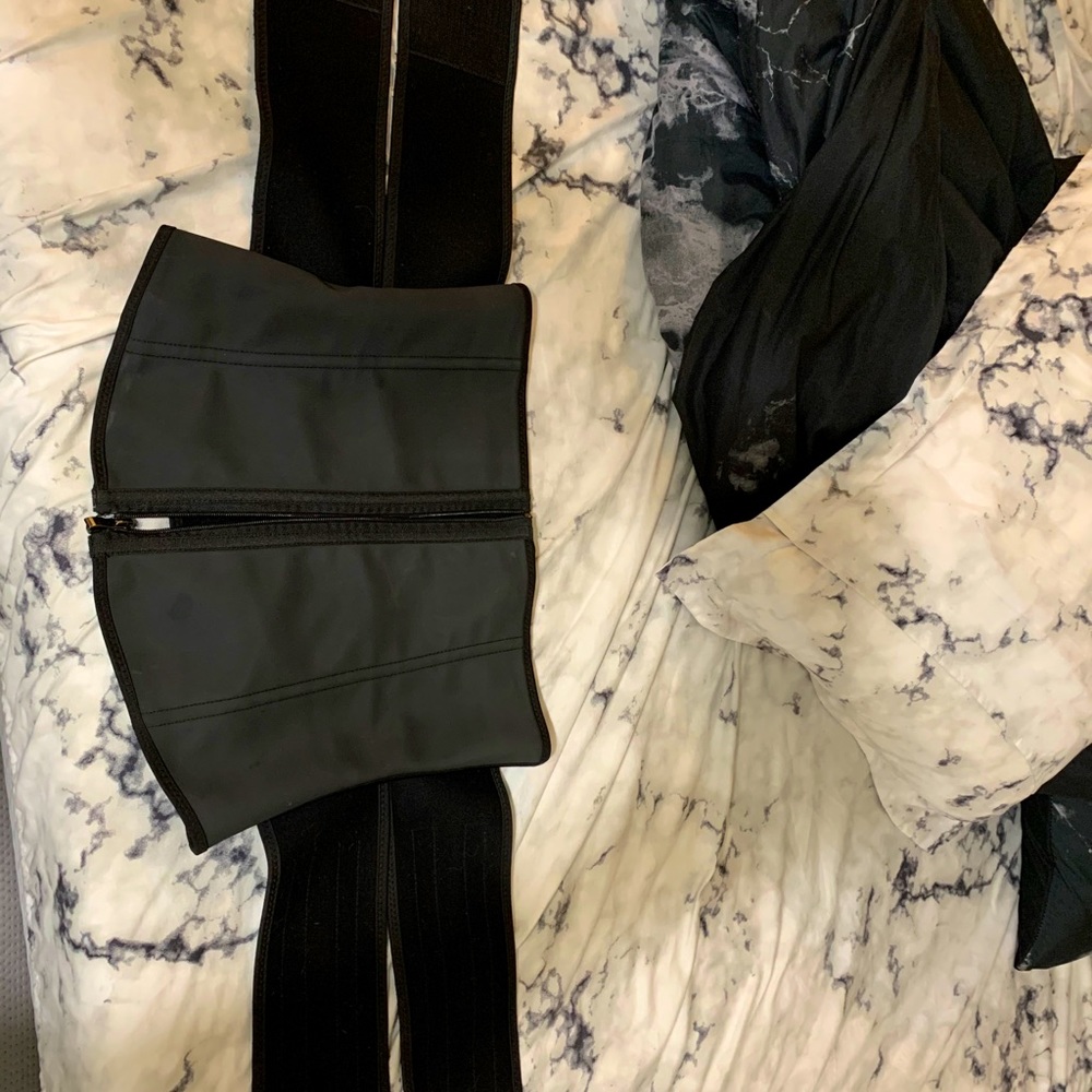 Waist trainer